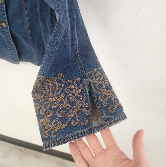 Talbots Denim Jacket Women’s Size Large – Embroidered Western Boho Classic Denim - Picture 5 of 7